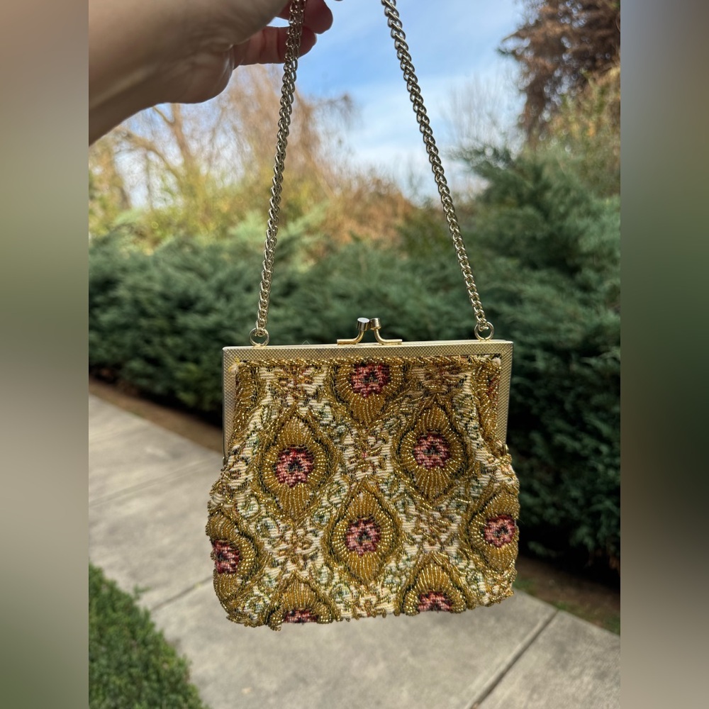 👜 Vintage WALBORG Elegant Gold and Pink Tapestry Embroidered Women's Bag - Picture 3 of 14